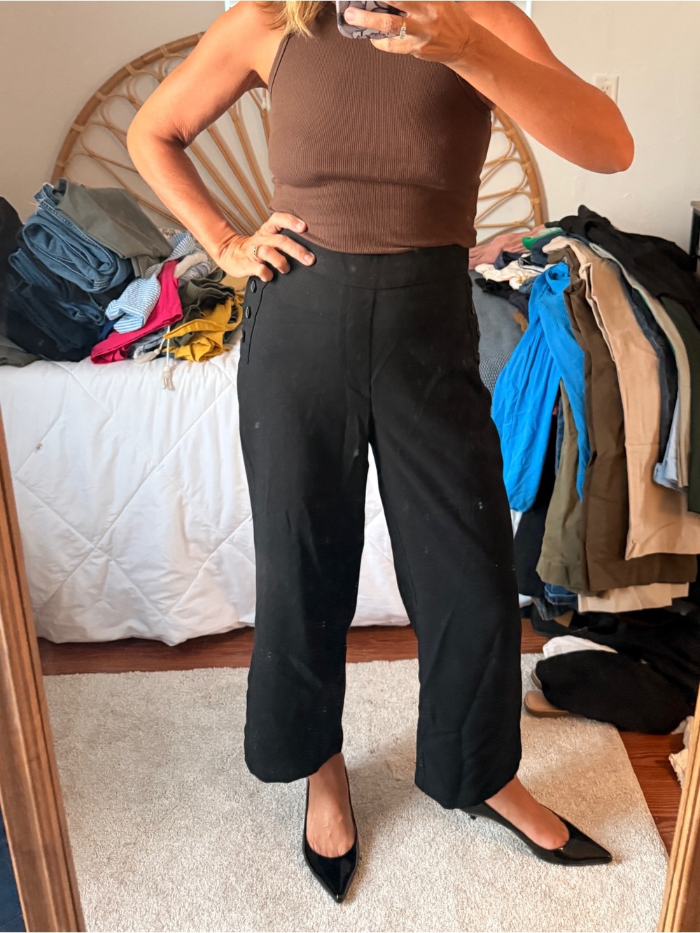Men Pants Subcategory Identification - Picture 2 of 5